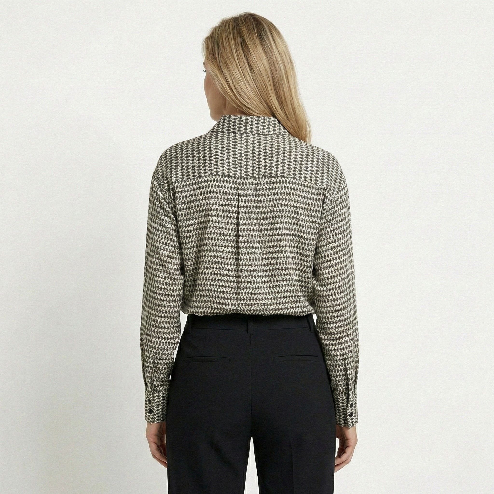 Women’s Geometric Print Long Sleeve Shirt – Lightweight Style