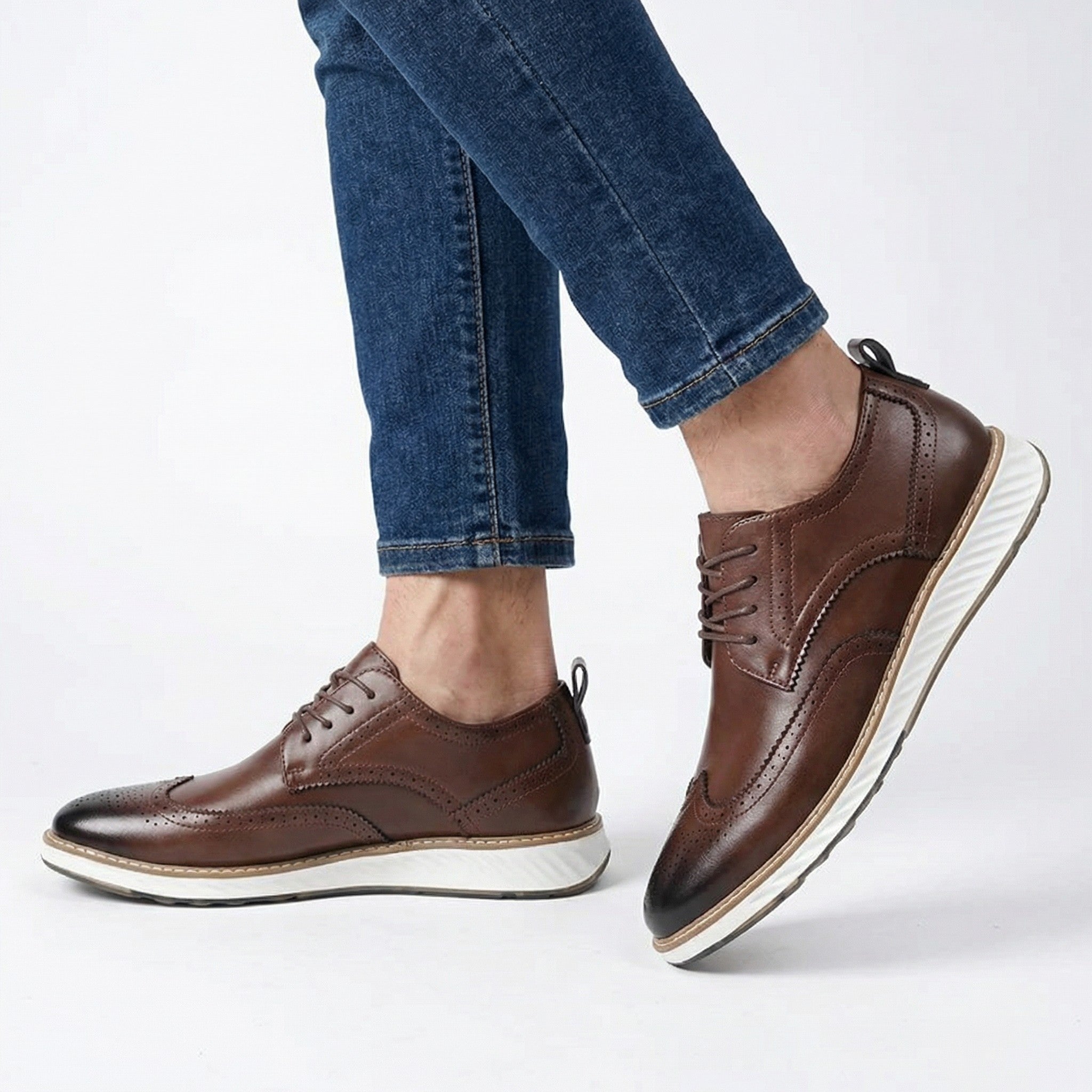 Men’s Lace Up Brogue Shoes – Textured Low Top Style