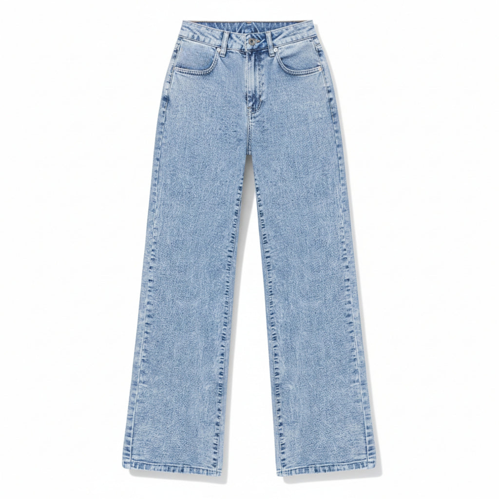 Women’s High-Waist Straight-Leg Jeans – Light Wash Design