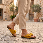 Women’s Slip-On Sandals – Bow Strap Flat Sole